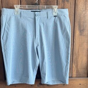 Travis Mathew Men's Beck 2.0 Short 10In - size 35